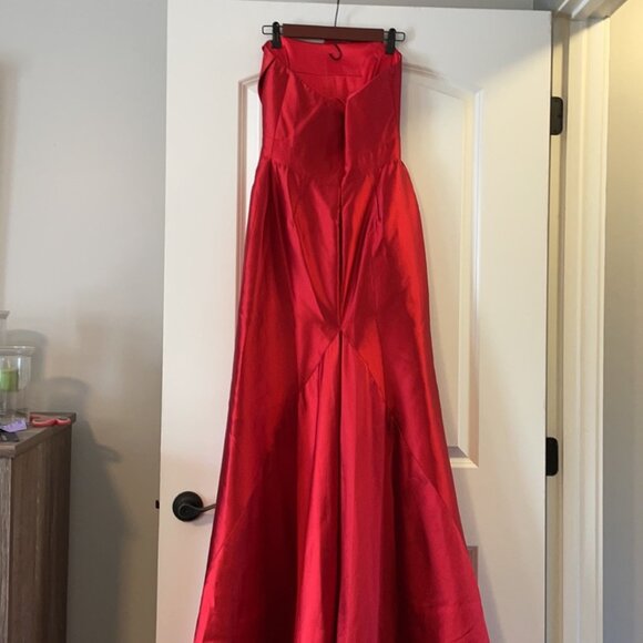 Rafael Cennamo gown - Picture 4 of 7